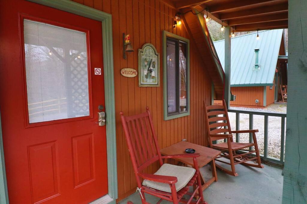 Cute Updated Mountain Cabin Fireplace #3 Helen Exterior photo